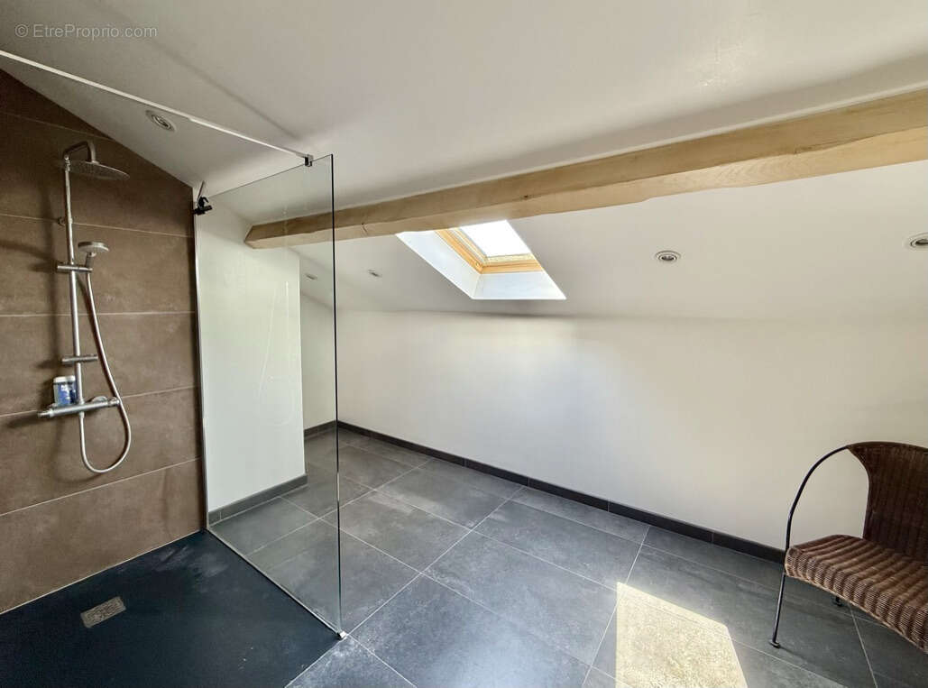 Maison à GUILHERAND-GRANGES