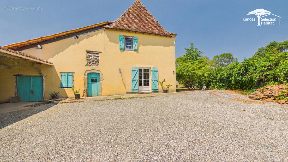 Maison à HAGETMAU
