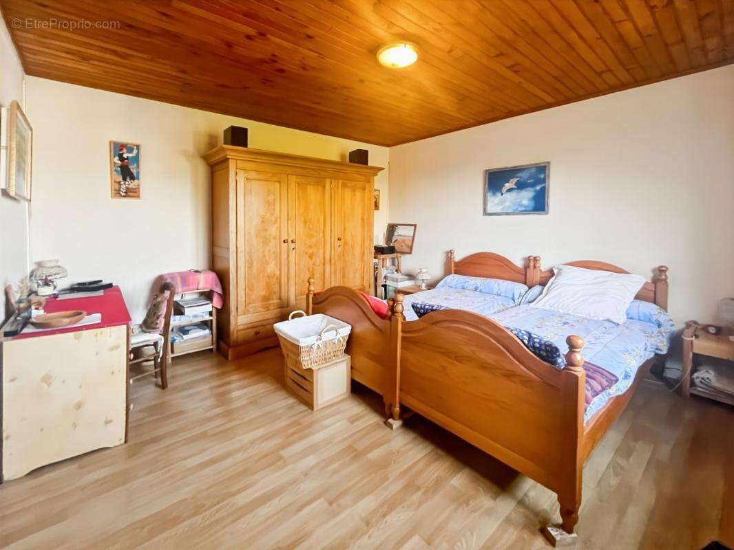 Maison à POMEROLS
