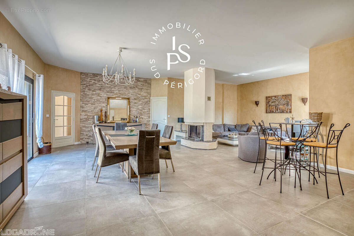 Maison à SAINTE-LIVRADE-SUR-LOT