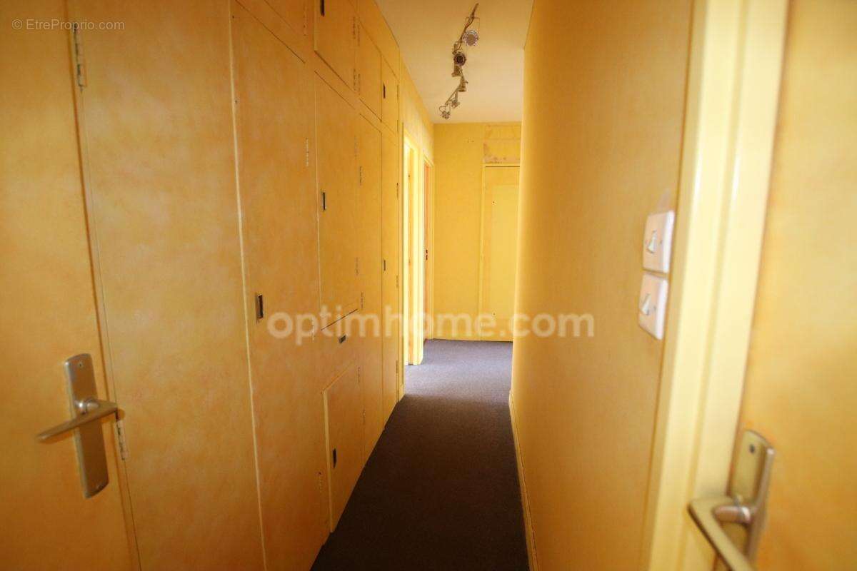 ORLEANS, quartier Nord au pied des commerces, appartement 3 chambres, de 94m2 à rafraichir - photo 5