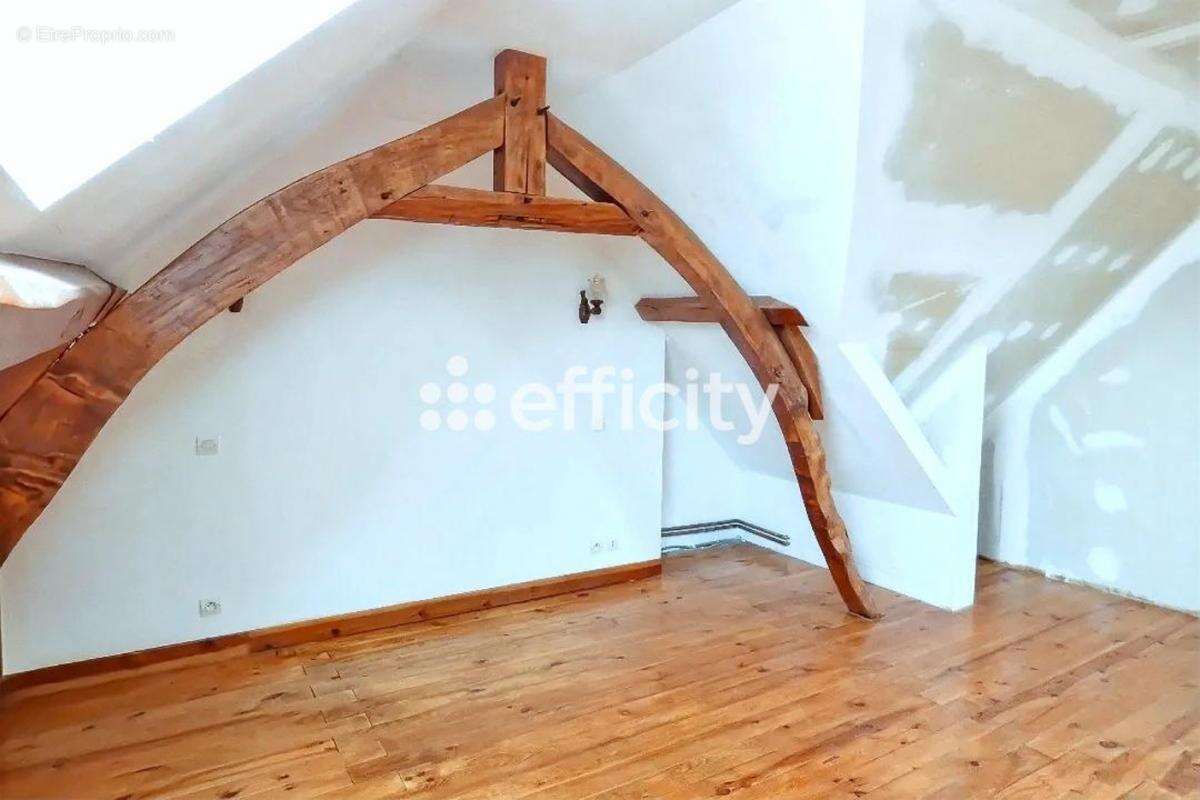 Maison à CONDE-FOLIE