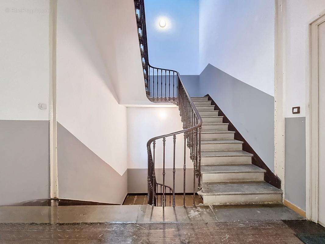 Appartement à LEZIGNAN-CORBIERES