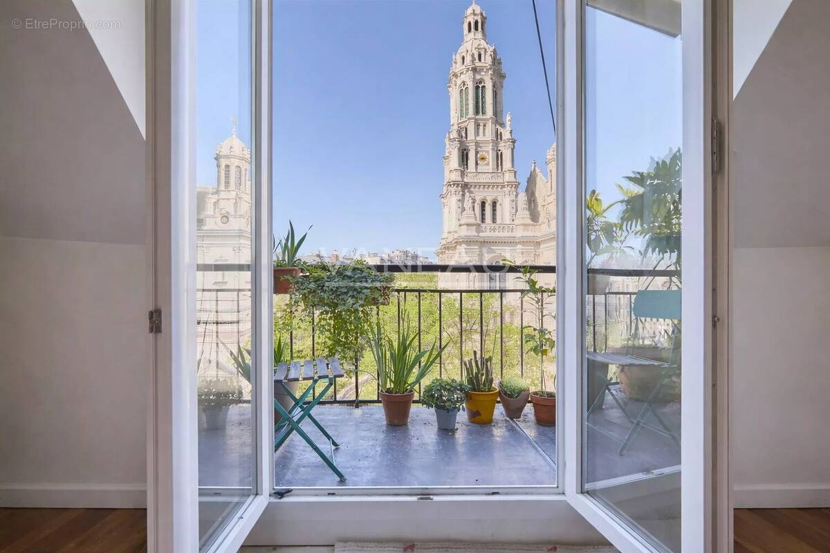 Appartement à PARIS-9E