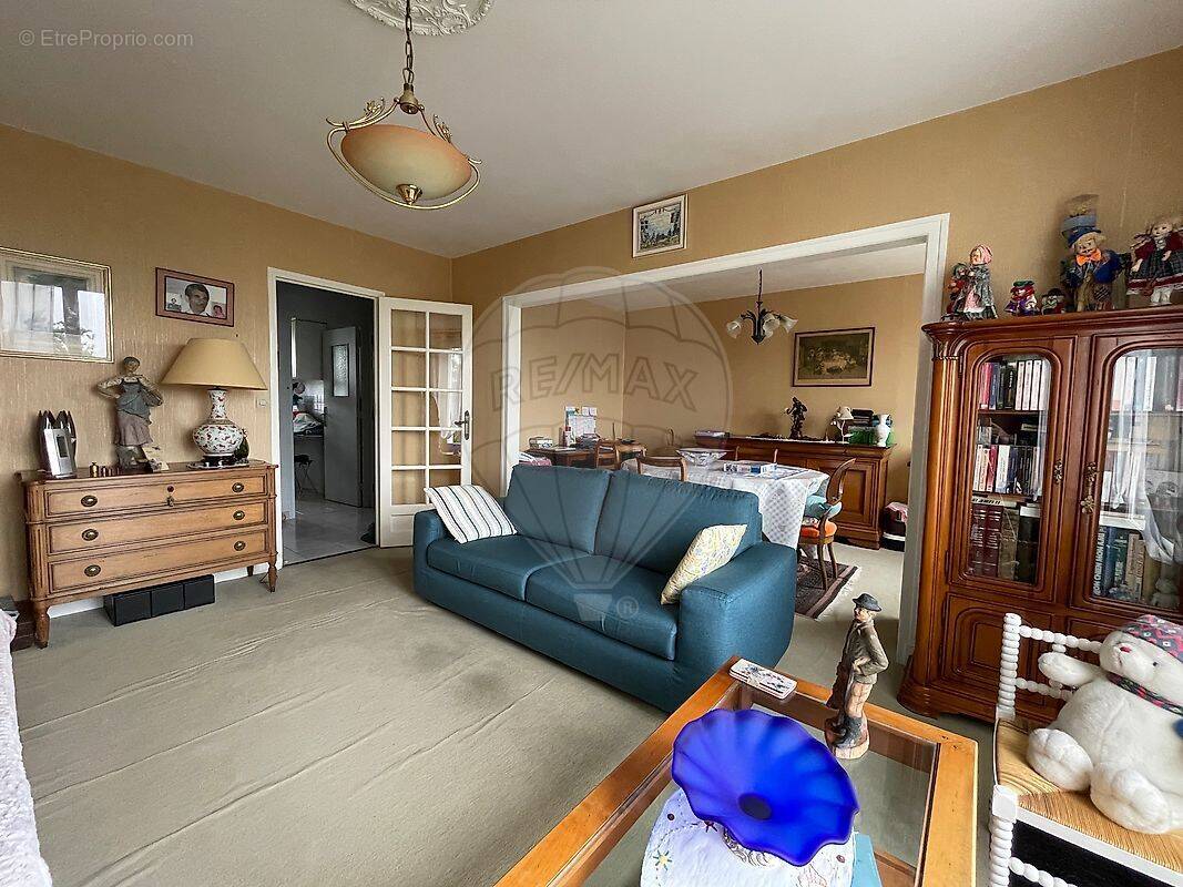 Appartement à SAINT-JULIEN-LES-VILLAS