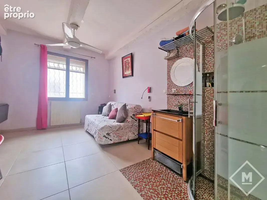 Maison familiale de 282 m² avec piscine, dépendances et fort potentiel 13013 - photo 15