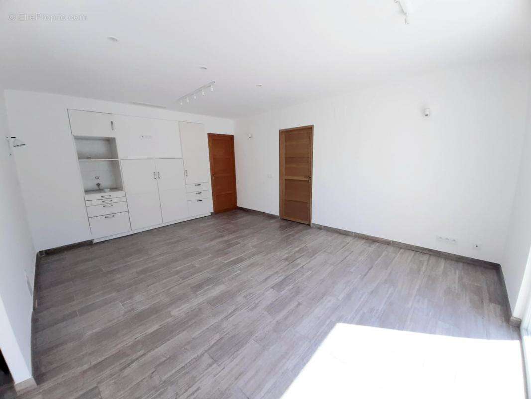 Maison à JONQUIERES