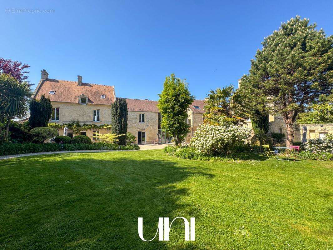 Maison à FONTAINE-HENRY