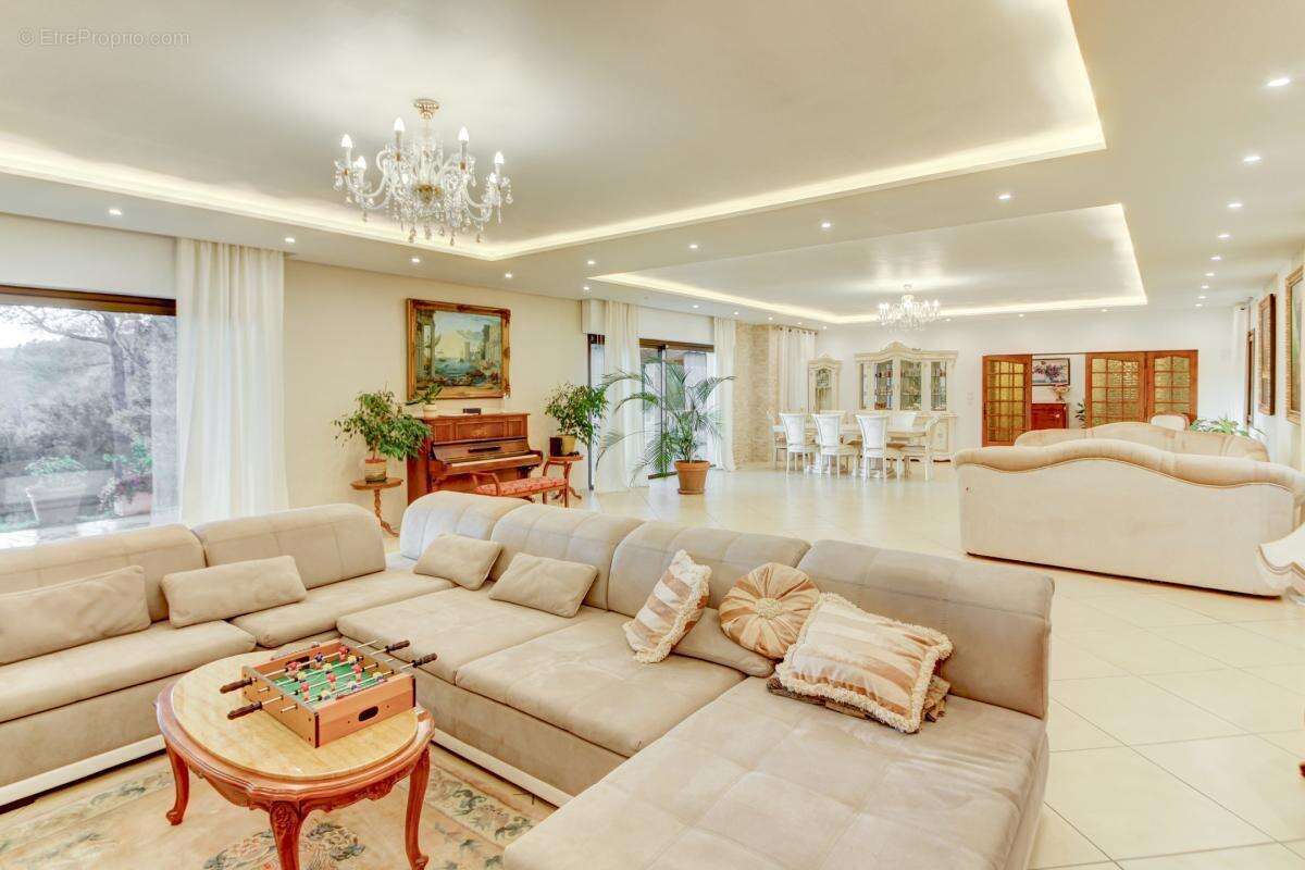 Maison à LA COLLE-SUR-LOUP