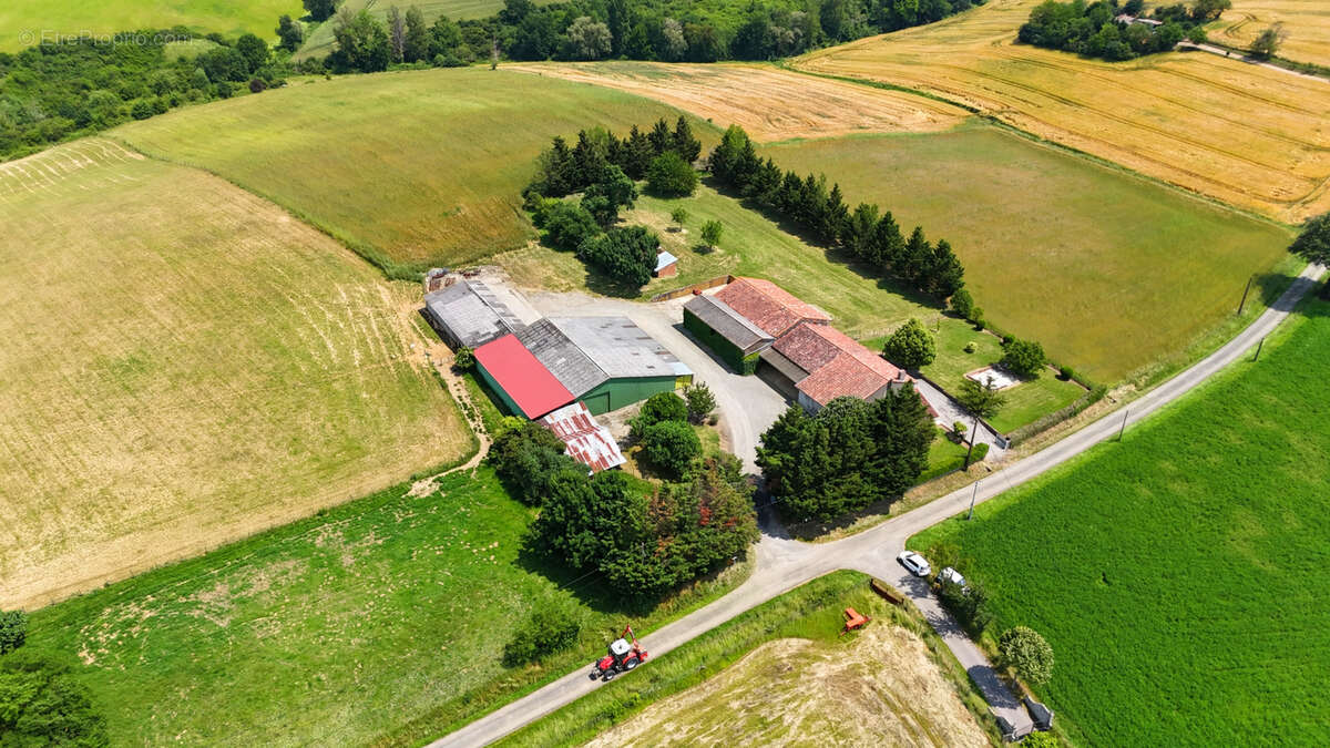 Maison à LEZAT-SUR-LEZE
