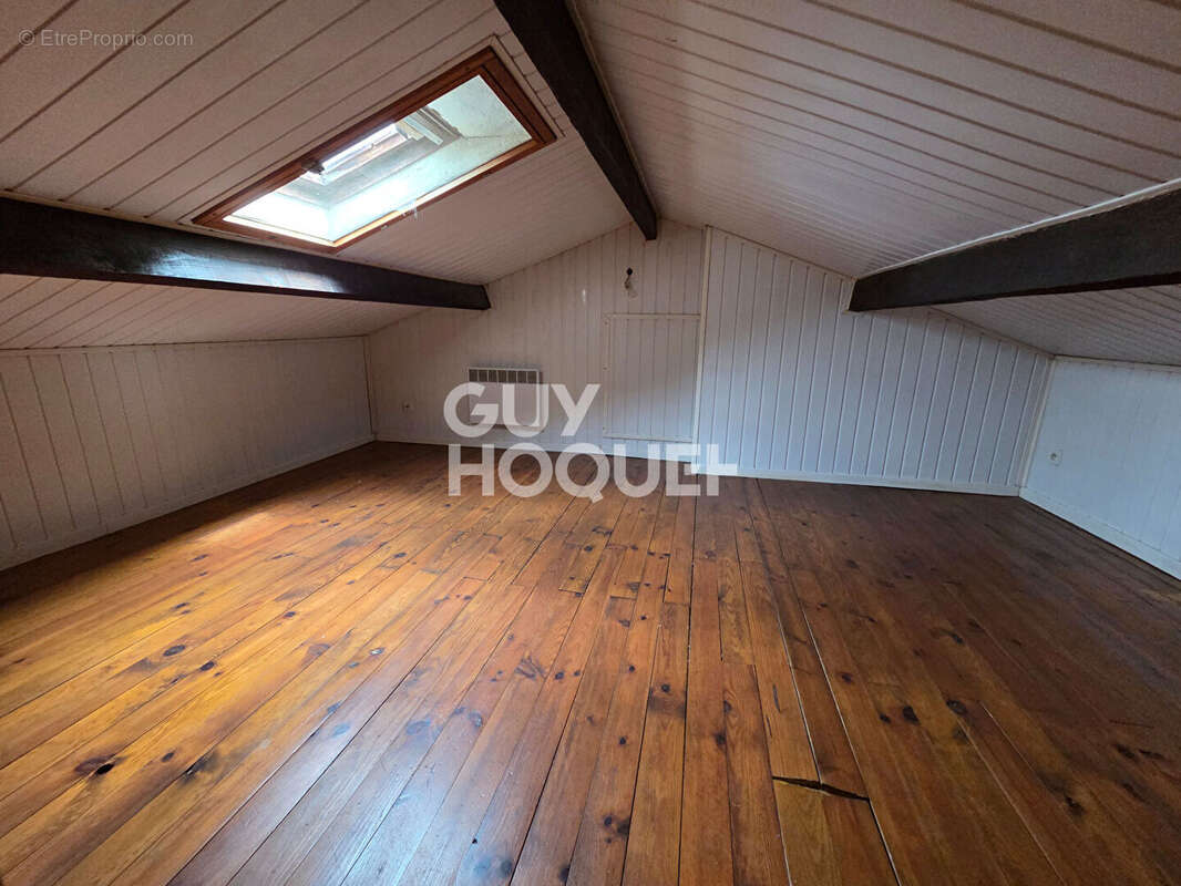 Appartement à CHATEAUNEUF-LES-MARTIGUES