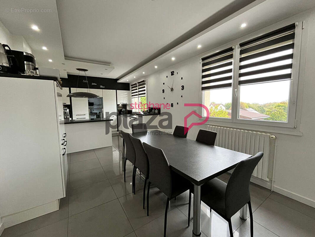 Maison à CHAMPAGNOLE