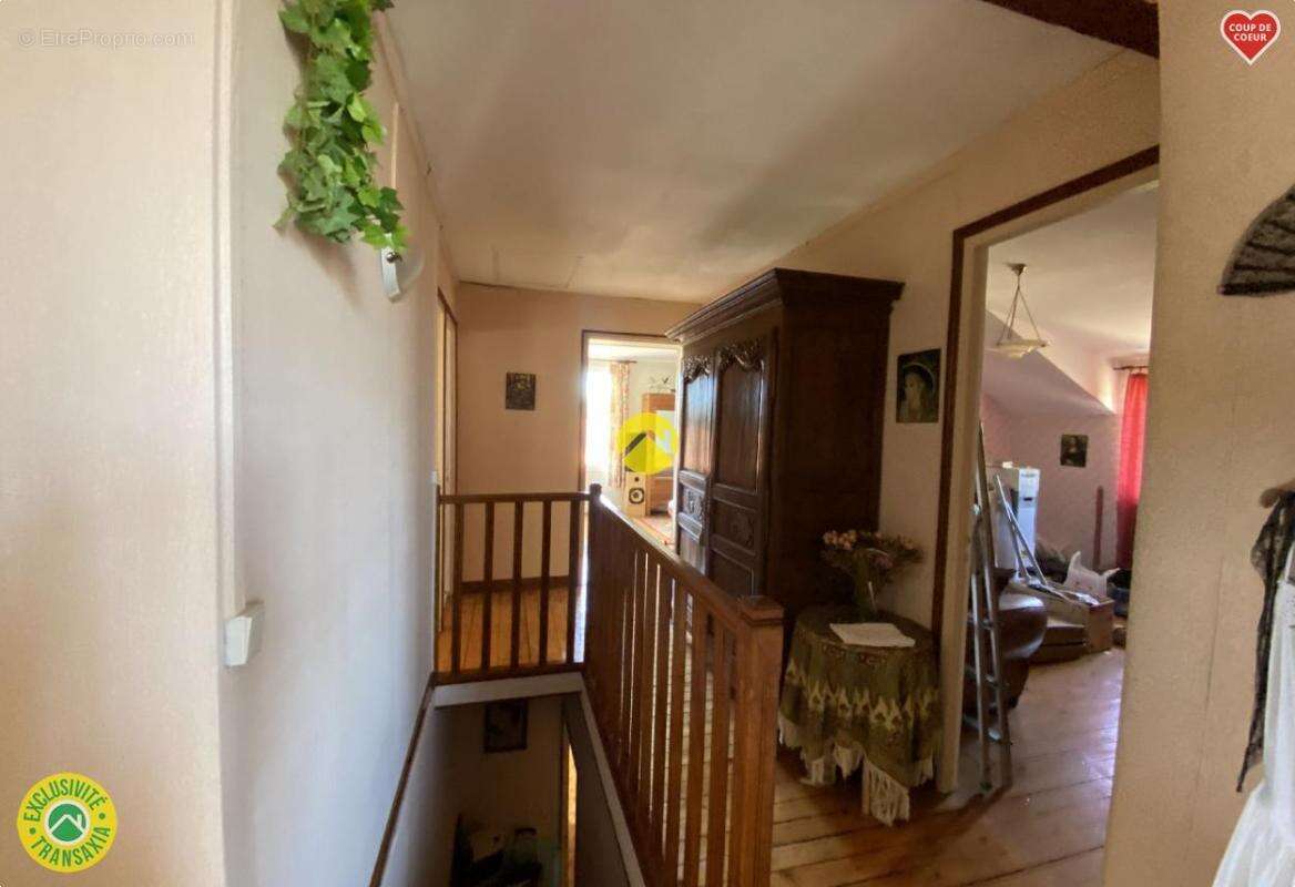 Maison à LA GUERCHE-SUR-L&#039;AUBOIS