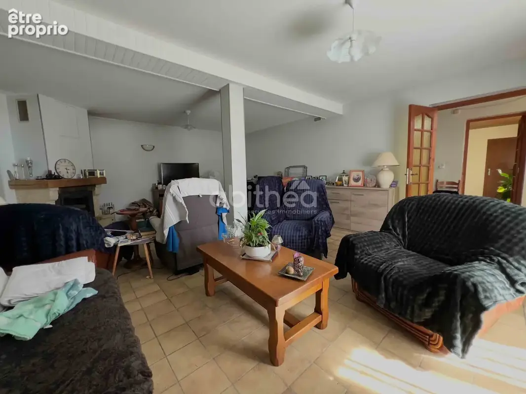 Maison de bourg avec grange attenante  - photo 6