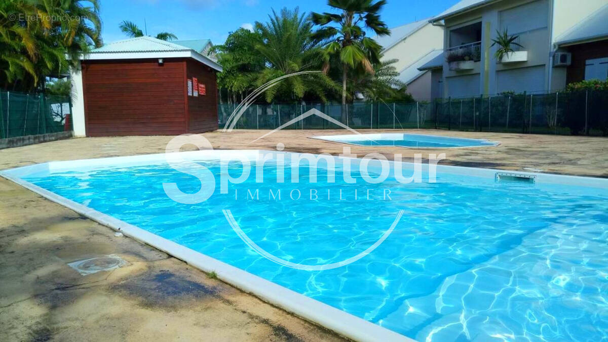 Appartement à BAIE-MAHAULT