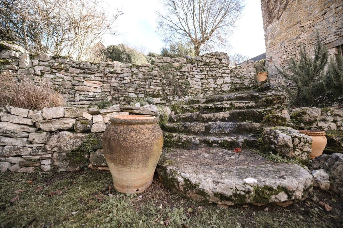 Maison à MONTVALENT
