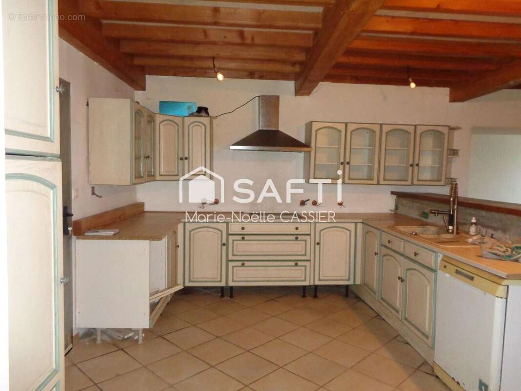 Maison 340 m² à Lamastre  - photo 7