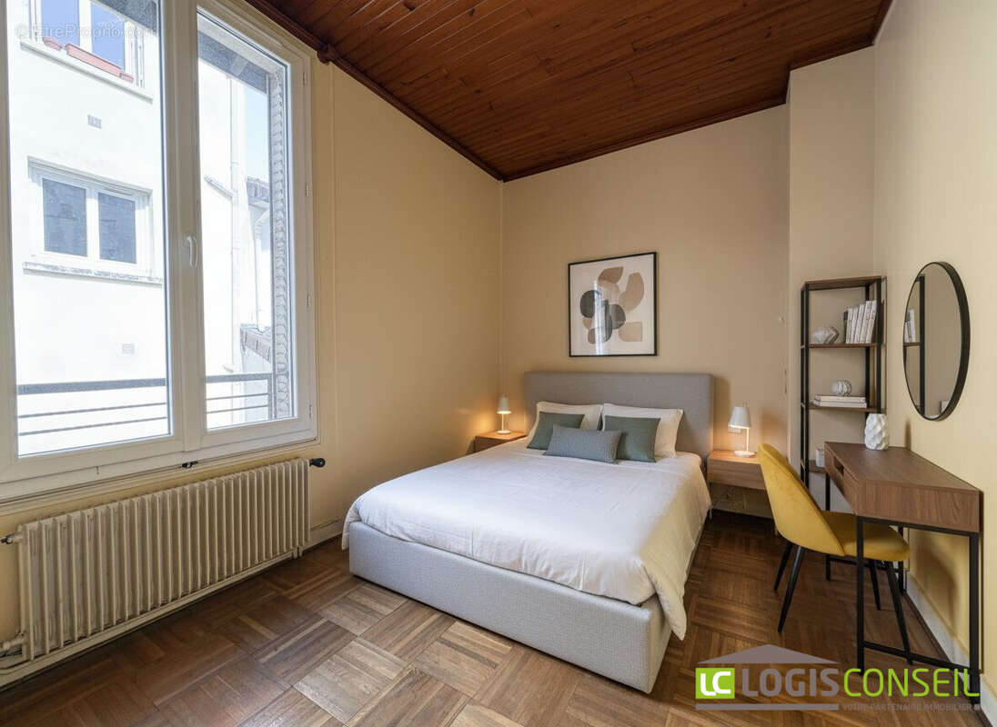 Appartement à CHATILLON