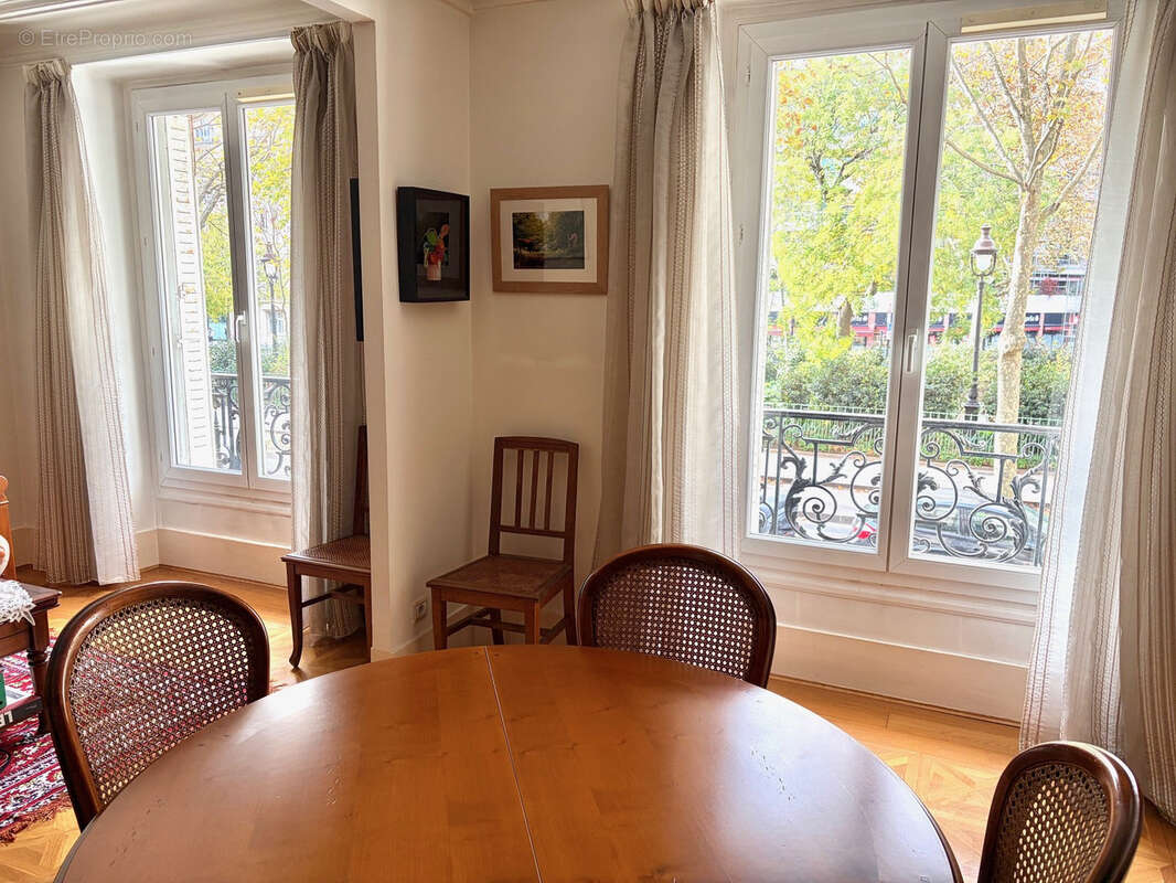 Appartement à PARIS-11E