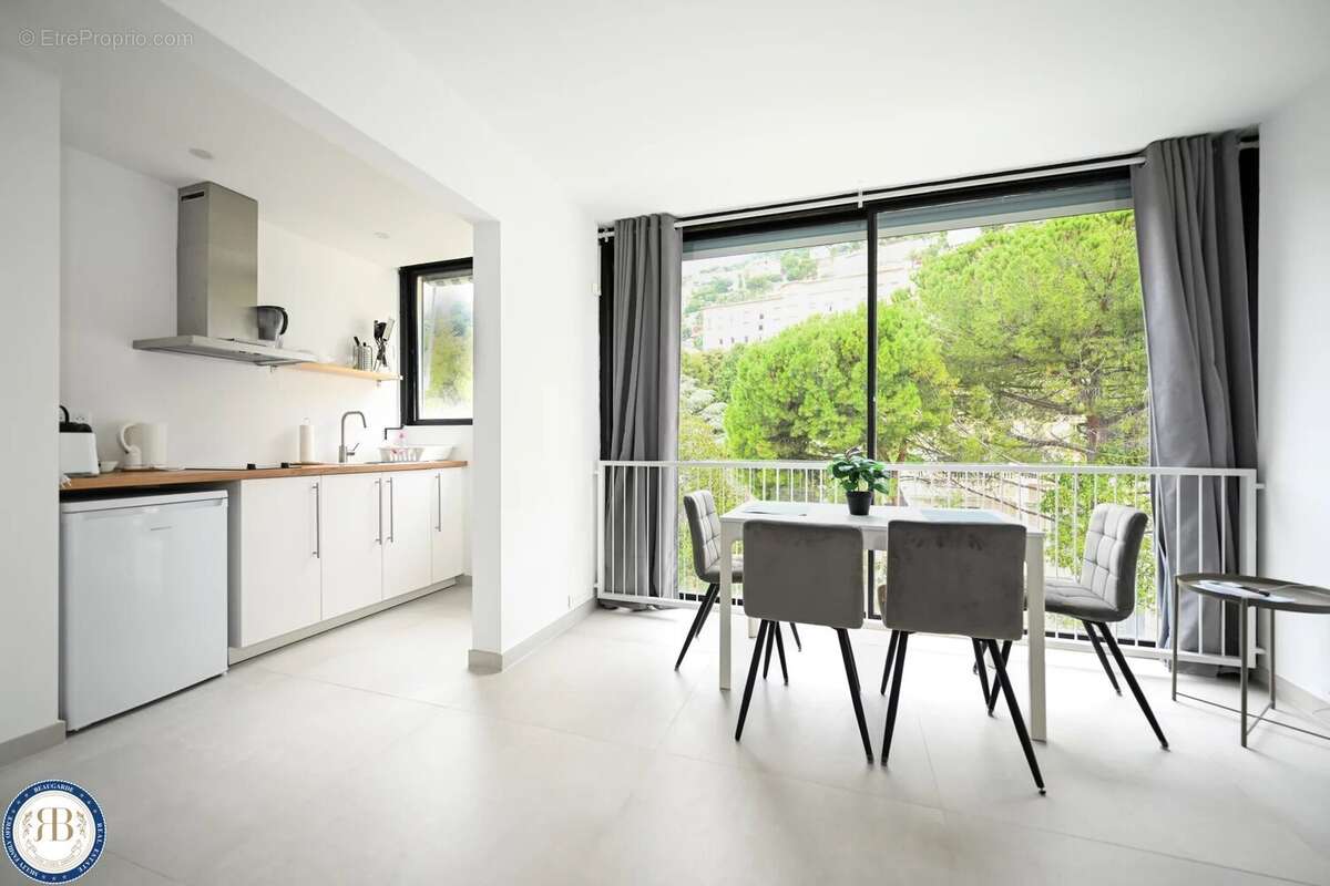 Appartement à BEAULIEU-SUR-MER