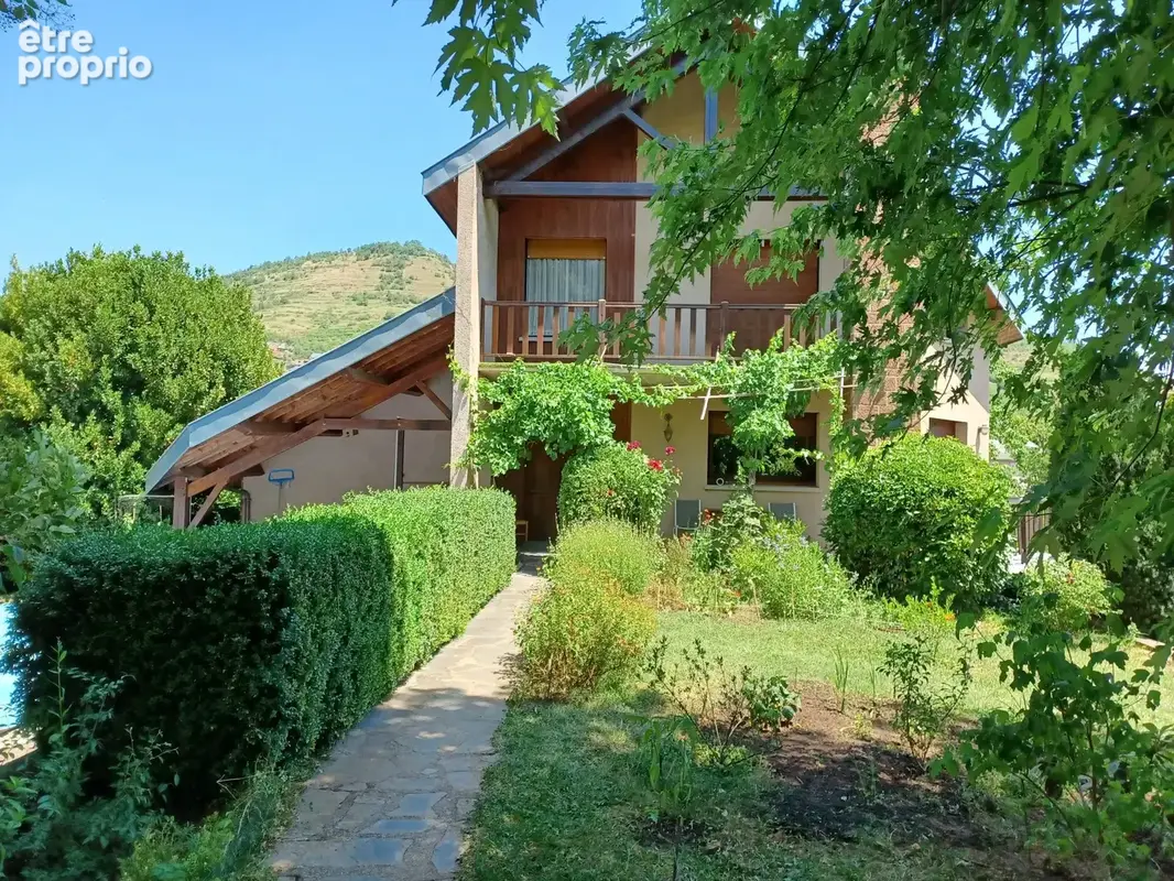 Maison 5 pièces 152 m² à vendre à Marcillac-Vallon (12330) - photo 3