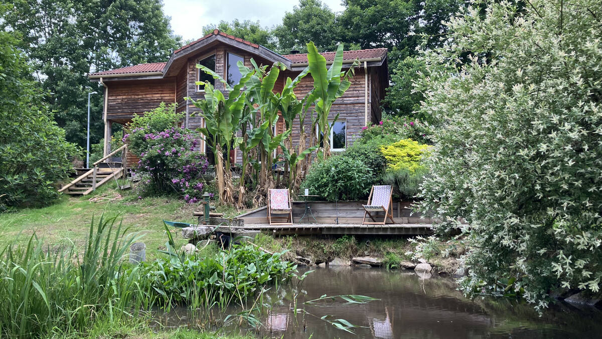 Maison à EYMOUTIERS