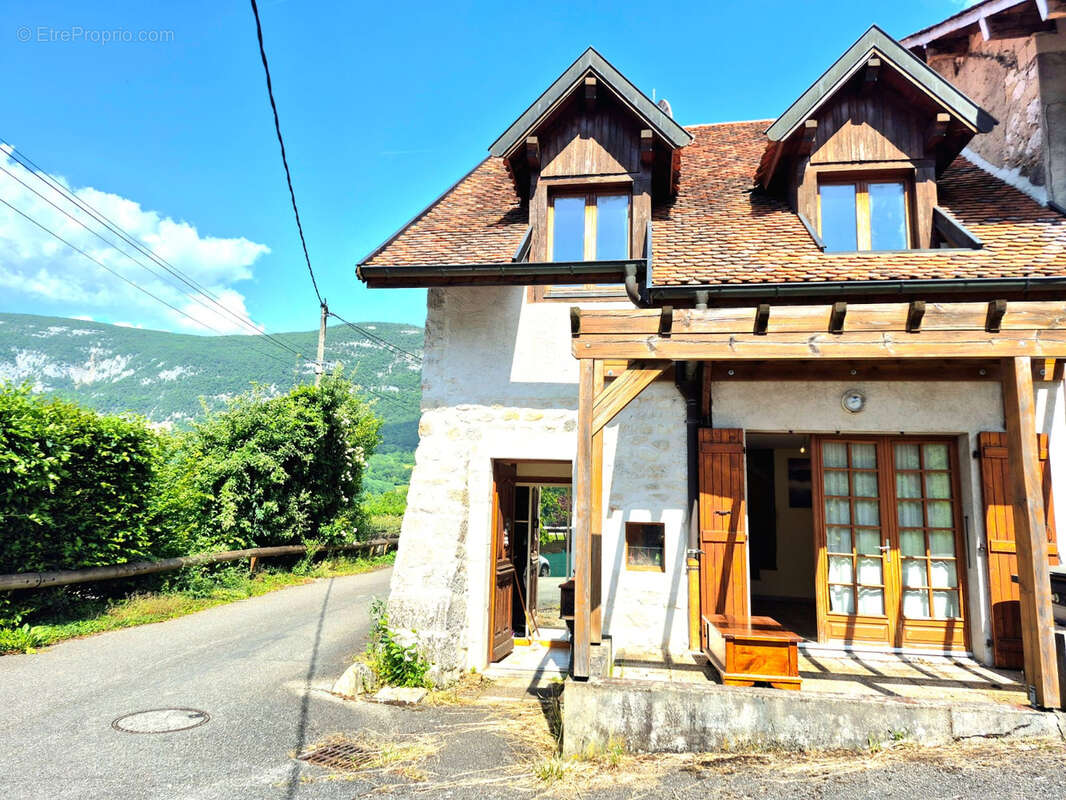Maison à CLARAFOND-ARCINE