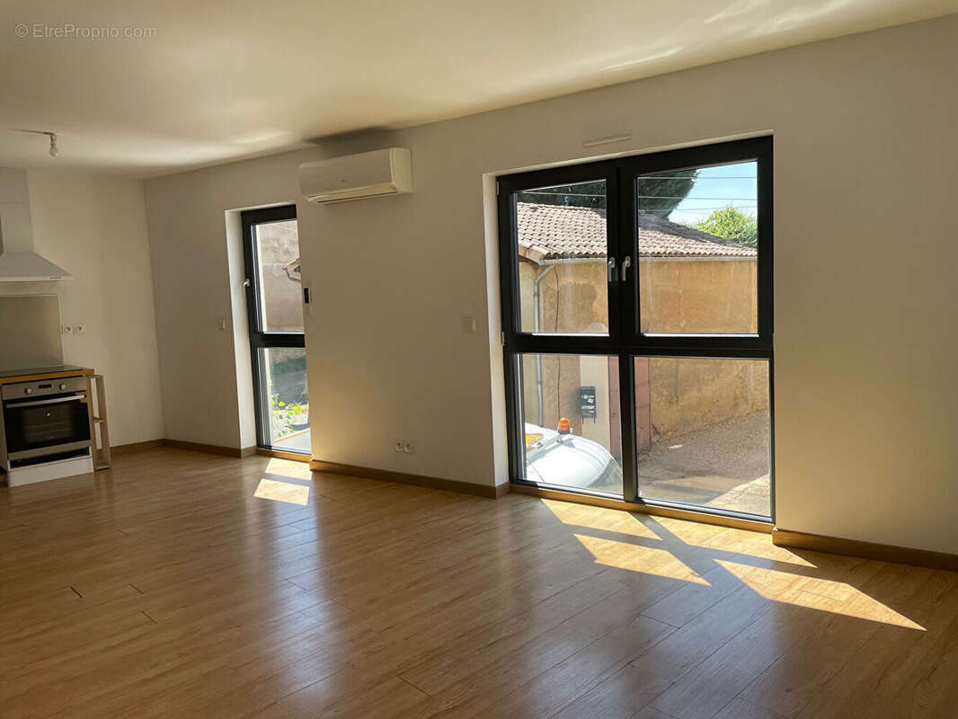 Appartement à CHASSELAY