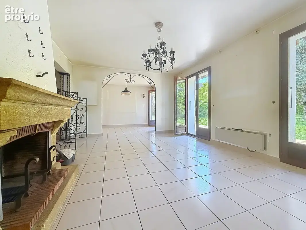 Maison à vendre 6 pièces SAINT GENIS POUILLY (01) - photo 3