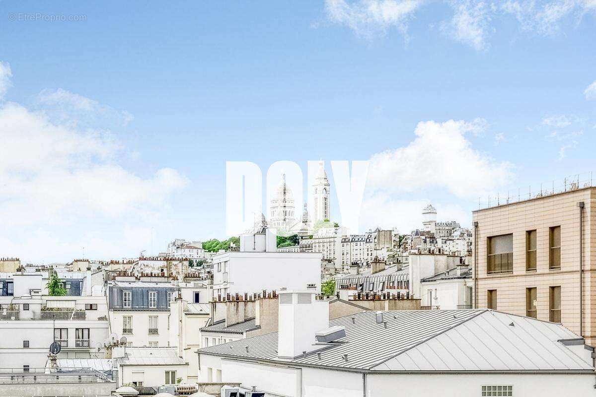 Appartement à PARIS-18E