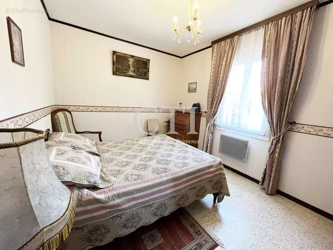 Maison à VAISON-LA-ROMAINE