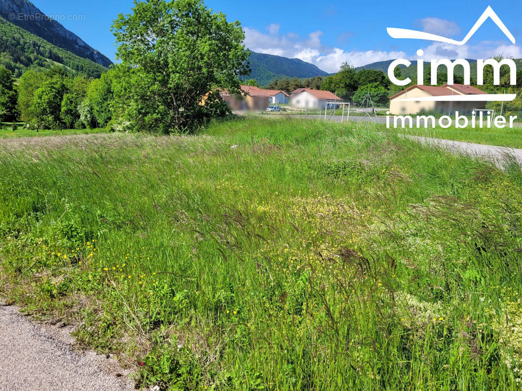 Terrain à LA CHAPELLE-EN-VERCORS