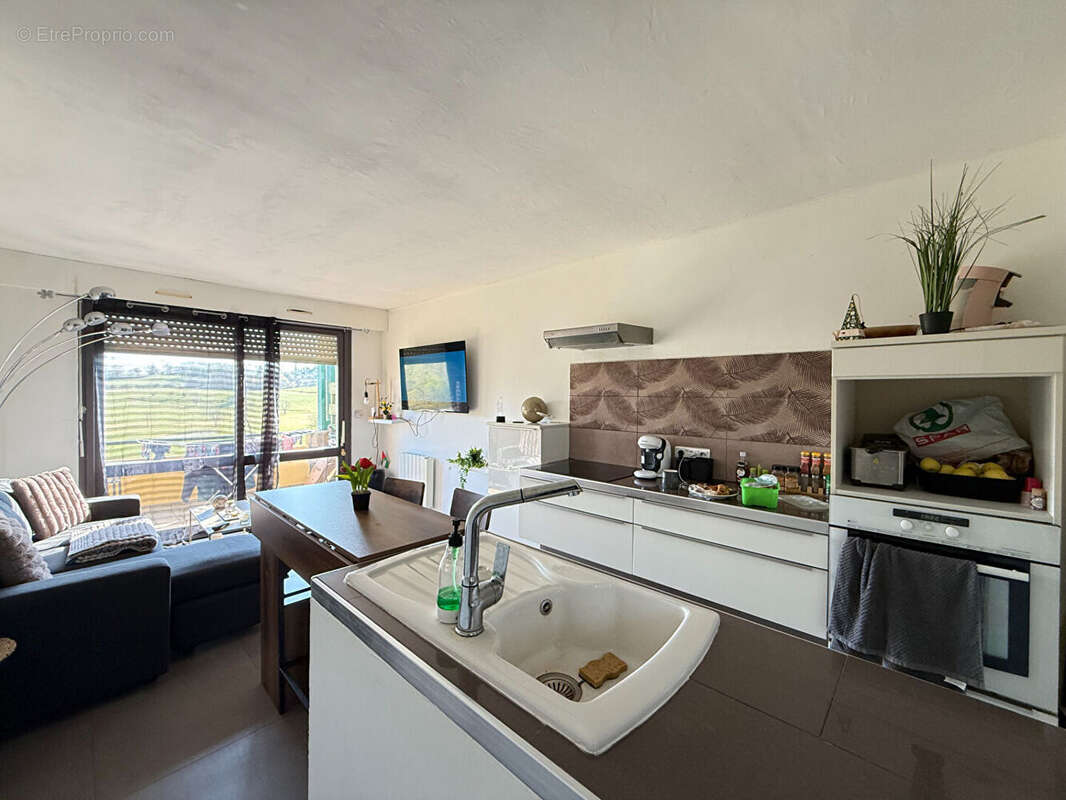 Appartement à CASTELNAUD-DE-GRATECAMBE