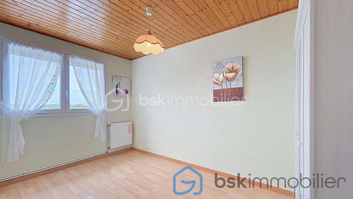 Maison à DOUCHY-LES-MINES