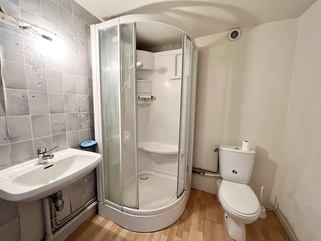 Maison à MARCILLY-LE-CHATEL