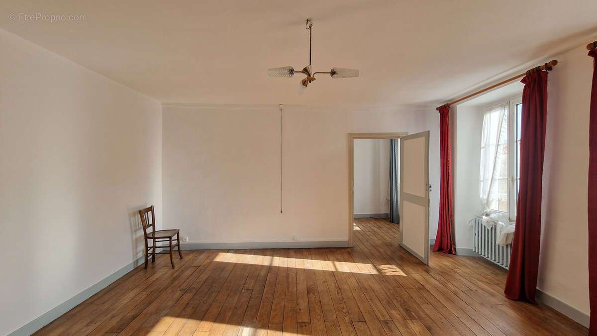 Autre à COULOMBIERS