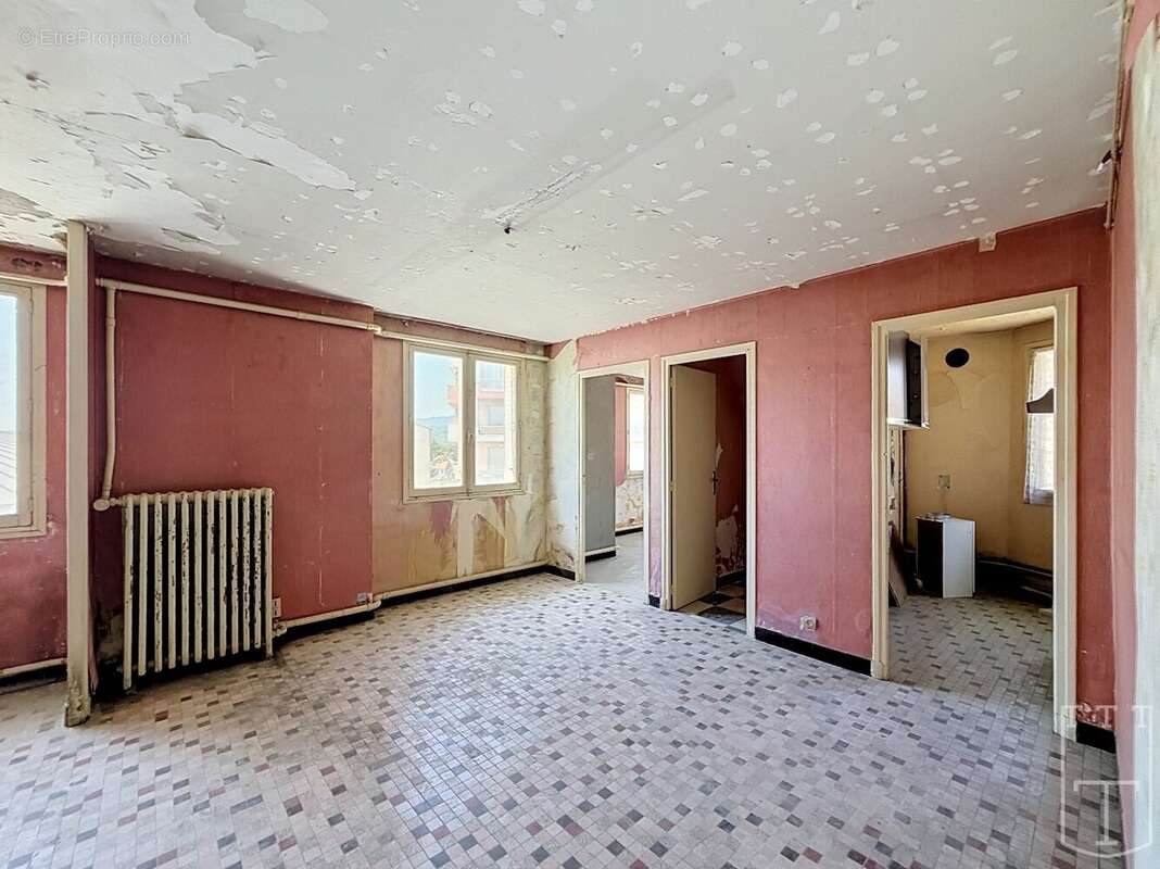 Exclusivite t2 à rénover - photo 3