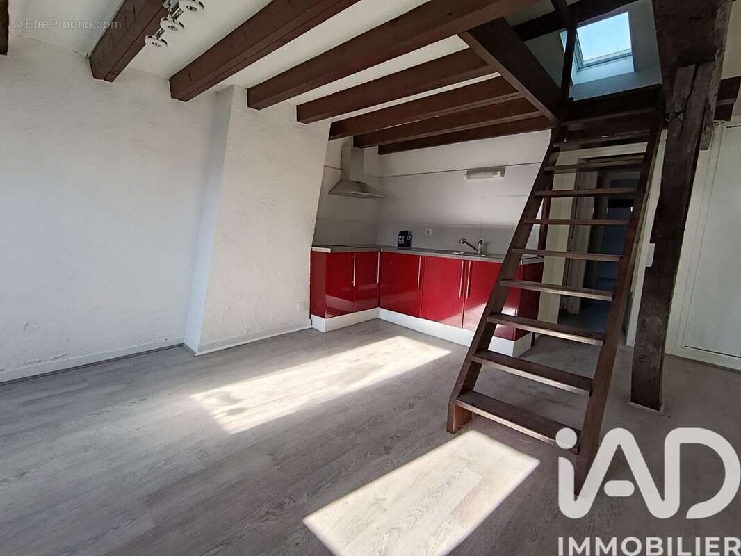 Photo 3 - Appartement à CHARLEVILLE-MEZIERES
