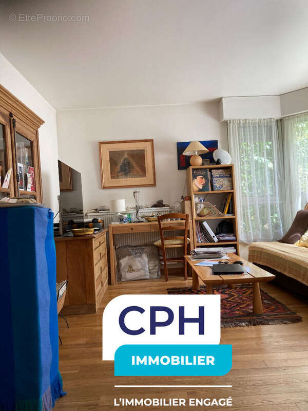 Appartement à COURBEVOIE