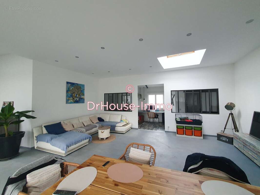 Maison à BAGUER-MORVAN