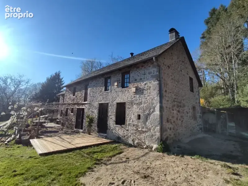 Maison à NEUVIC