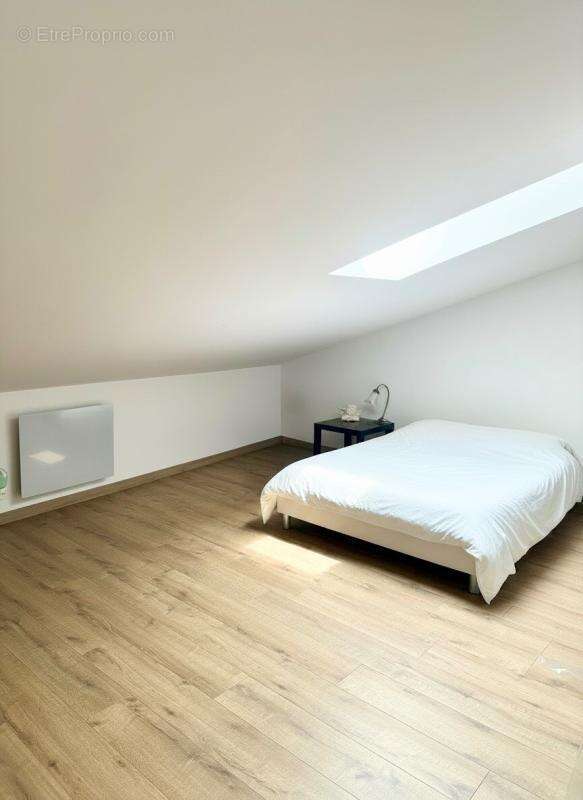 Maison à VILLE-SUR-JARNIOUX