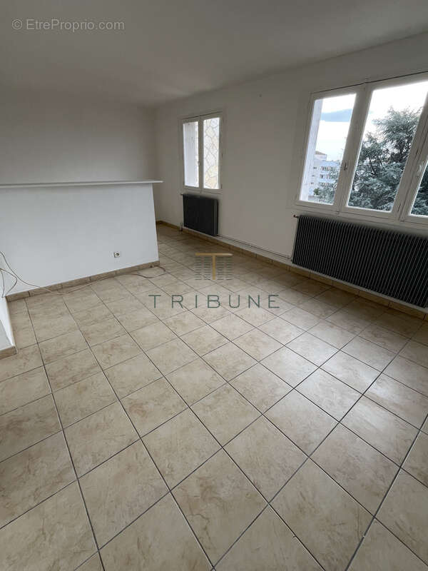 Appartement à LE PASSAGE