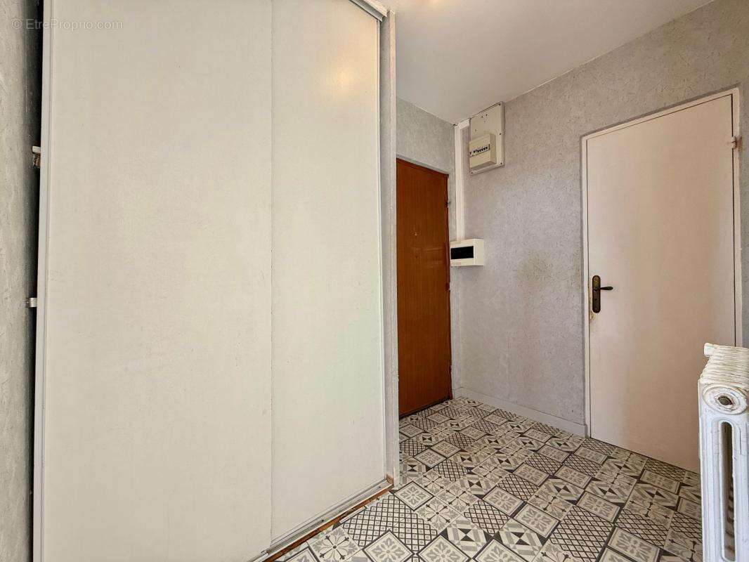 Appartement à CHENOVE