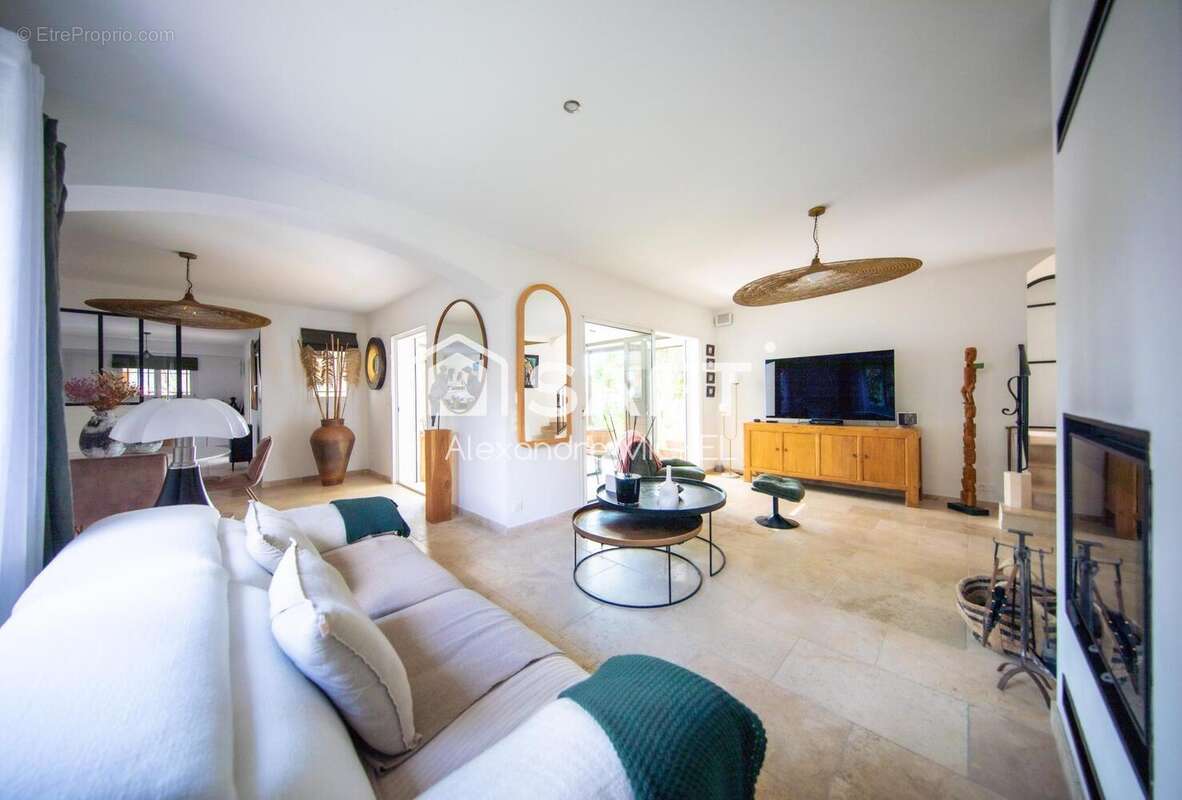 Photo 8 - Maison à LE CASTELLET