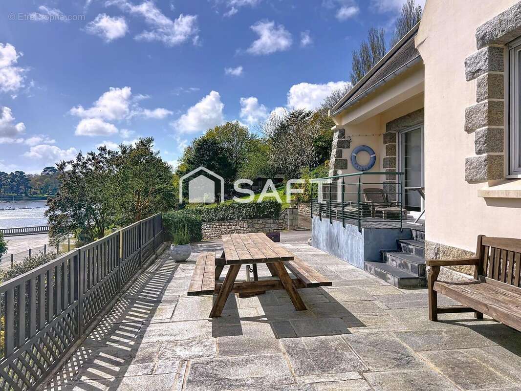 Photo 2 - Maison à PLOUGUERNEAU