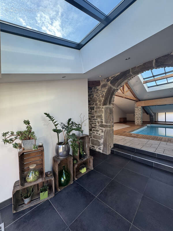 Maison à SAINT-GENEST-MALIFAUX