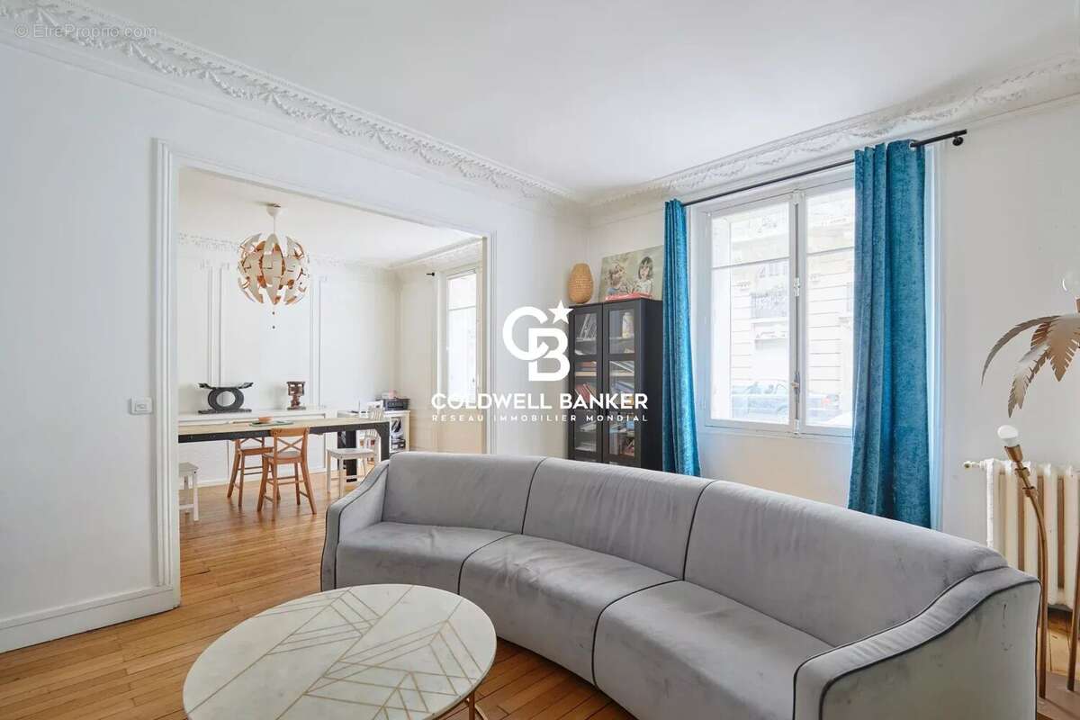Appartement à PARIS-7E