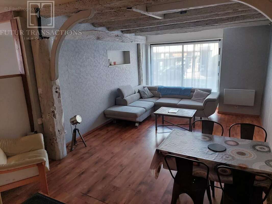 Maison à SAINT-PARDOUX-LA-RIVIERE