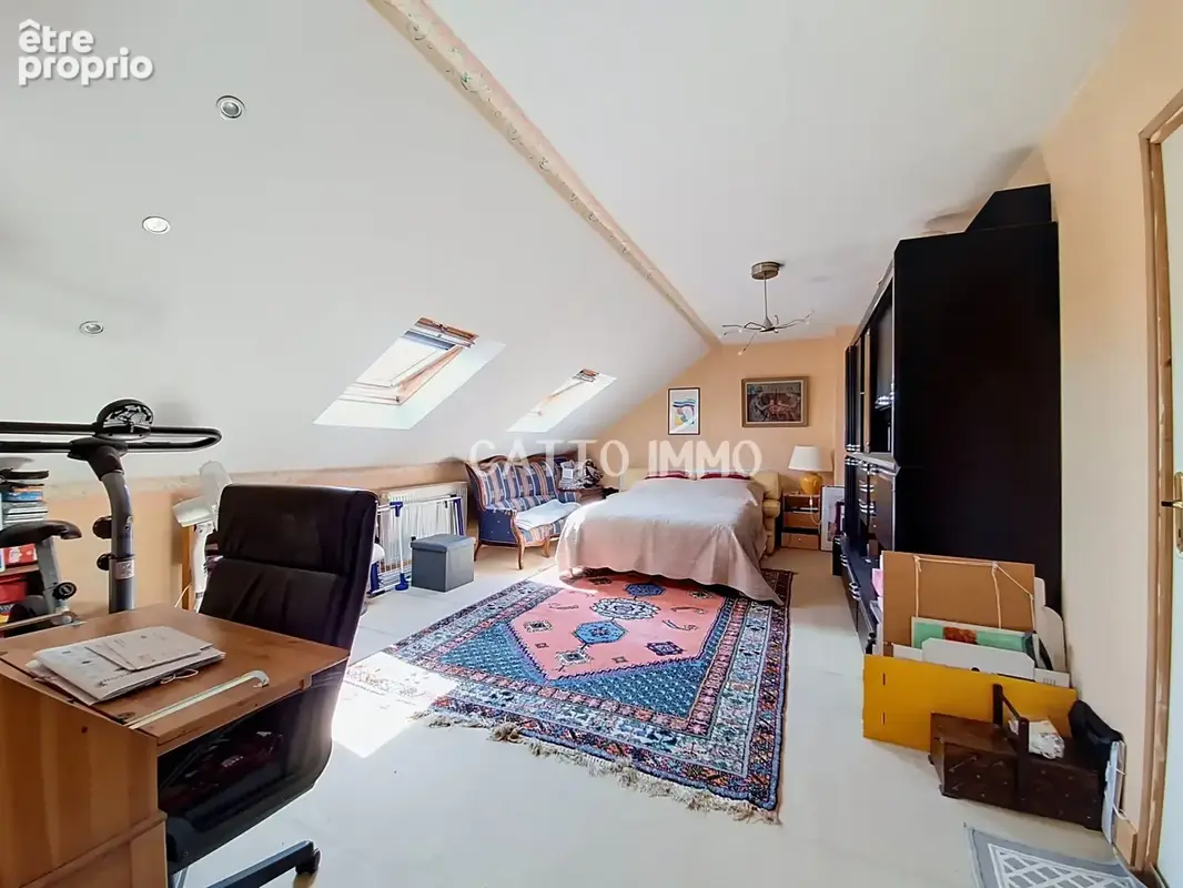 Maison de 140 m2 avec piscine sur 9 ares de terrain - photo 16